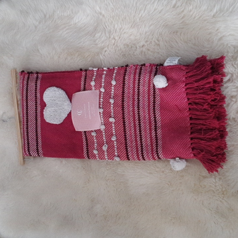 Casa Urban  Woven Throw Pink with Hearts  50" x 60"  NWT Valentines Day